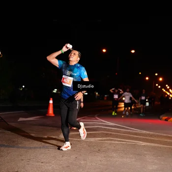 Runner Photo 5012087