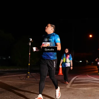 Runner Photo 5012102
