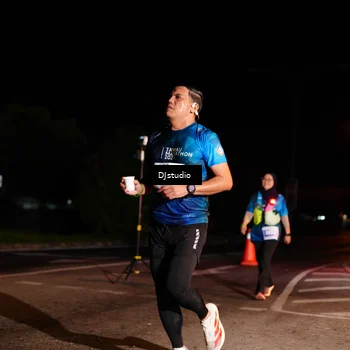 Runner Photo 5012103