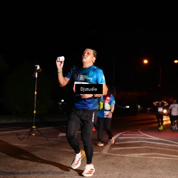 Runner Photo 5012118