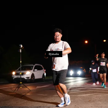 Runner Photo 5012137