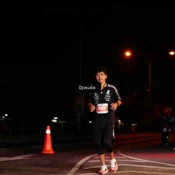 Runner Photo 5012904