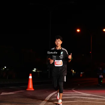 Runner Photo 5012911