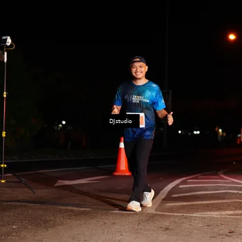 Runner Photo 5013003