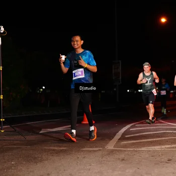 Runner Photo 5013084