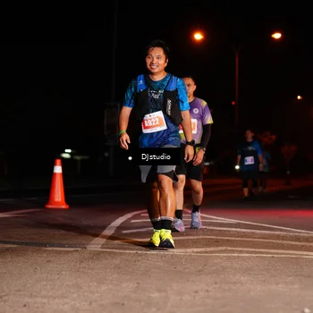 Runner Photo 5015004