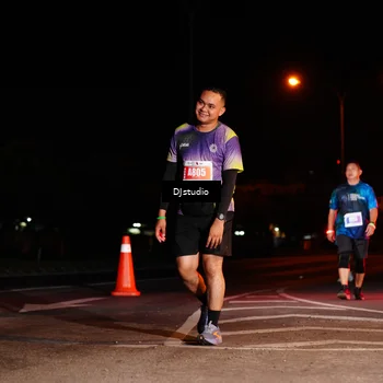 Runner Photo 5015034