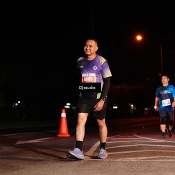 Runner Photo 5015040