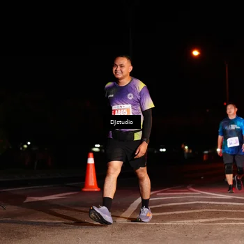 Runner Photo 5015042