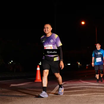 Runner Photo 5015043