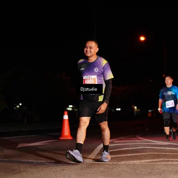 Runner Photo 5015047