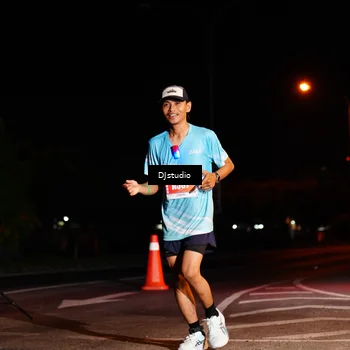 Runner Photo 5015068
