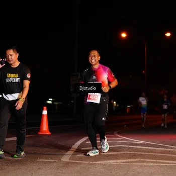 Runner Photo 5015173