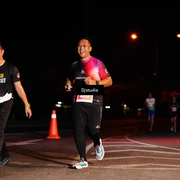 Runner Photo 5015195