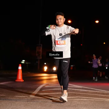Runner Photo 5015600