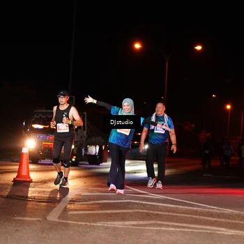 Runner Photo 5016250