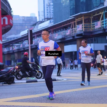 Runner Photo 5021000