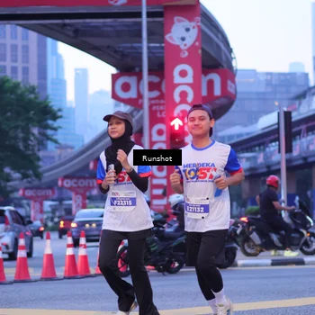 Runner Photo 5021023
