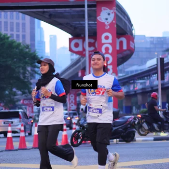 Runner Photo 5021030