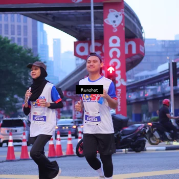 Runner Photo 5021034