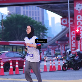 Runner Photo 5021039