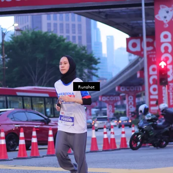 Runner Photo 5021042
