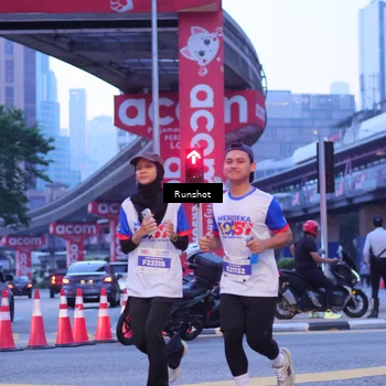 Runner Photo 5021046