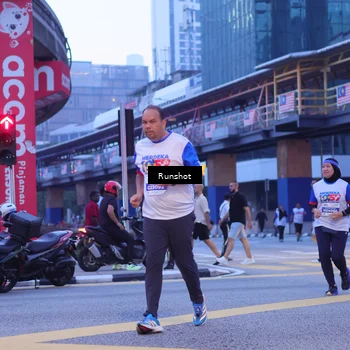 Runner Photo 5021056