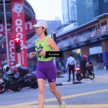 Runner Photo 5021080