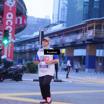 Runner Photo 5021086