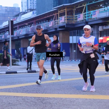 Runner Photo 5021097
