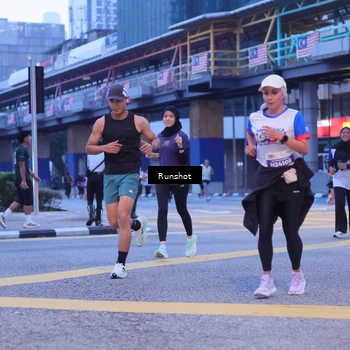 Runner Photo 5021100
