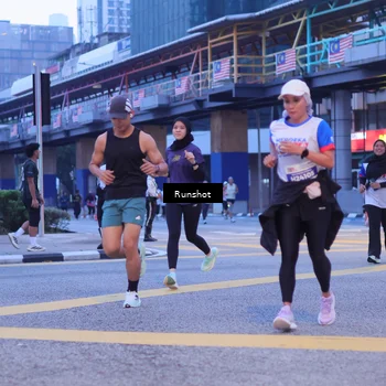 Runner Photo 5021102