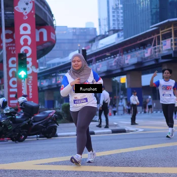 Runner Photo 5021217