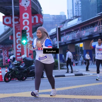 Runner Photo 5021230