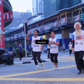 Runner Photo 5021235