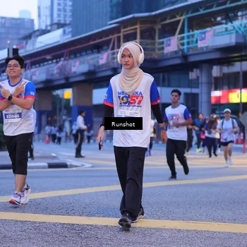 Runner Photo 5021252