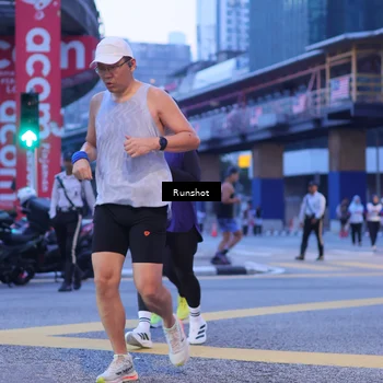 Runner Photo 5021345
