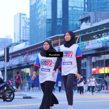Runner Photo 5022026