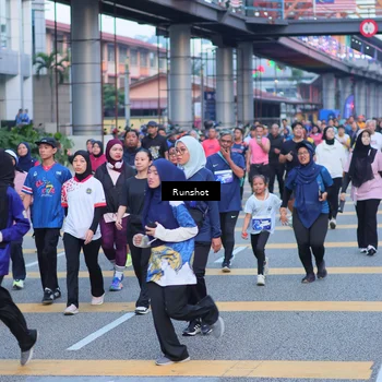 Runner Photo 5023240