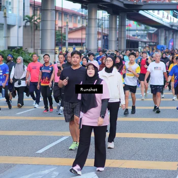 Runner Photo 5023334