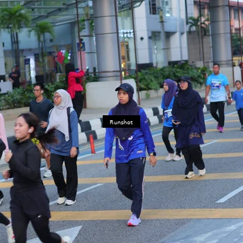Runner Photo 5023680