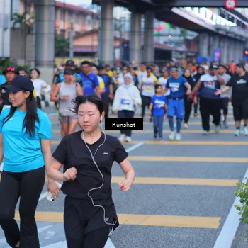 Runner Photo 5024000