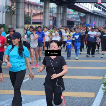 Runner Photo 5024002