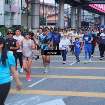 Runner Photo 5024011