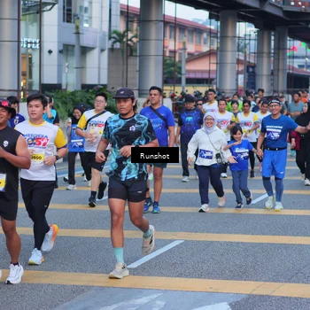 Runner Photo 5024030