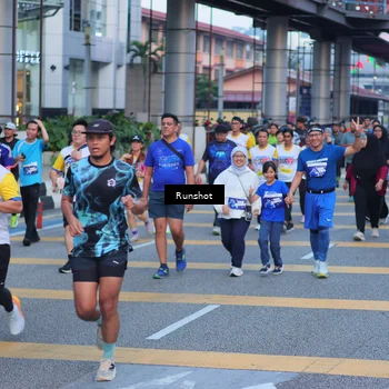 Runner Photo 5024033