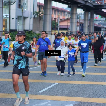 Runner Photo 5024035