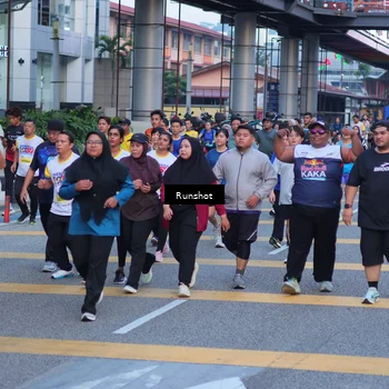Runner Photo 5024101