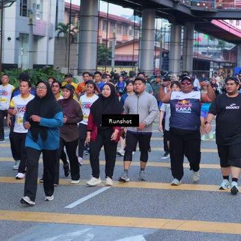 Runner Photo 5024102